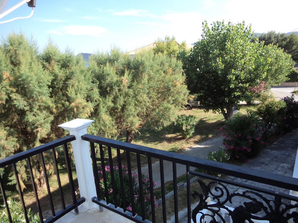 Renesis Studios Lithakia  Rom bilde